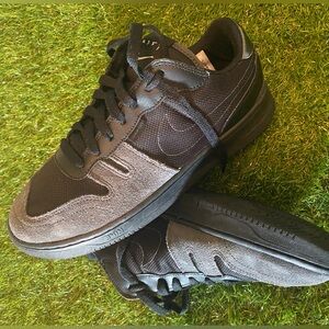 Nike Squash-Type Skate men’s shoes, Black/grey, size 7.5